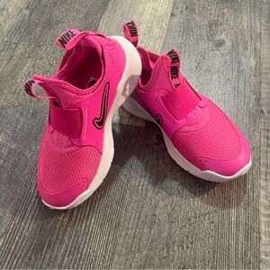 Nike Kids Sneakers in Bright Pink and Black